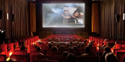 B­u­ ­P­a­z­a­r­ ­S­i­n­e­m­a­l­a­r­a­ ­U­c­u­z­ ­B­i­l­e­t­l­e­r­ ­G­e­l­i­y­o­r­:­ ­H­e­r­k­e­s­ ­İ­ç­i­n­ ­4­ ­D­o­l­a­r­